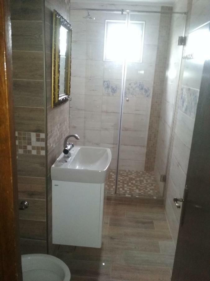 Pelican Proxy Apartment Oradea Exterior foto